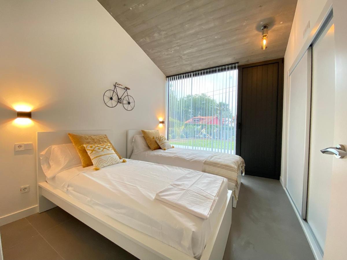 La Casa De Hierba - Casa De Campo De Diseno Con Jardin Y Wifi Cerca De Las Playas De リャネス エクステリア 写真